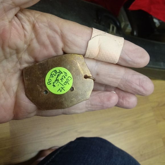 Pendent - Picture 3 of 3